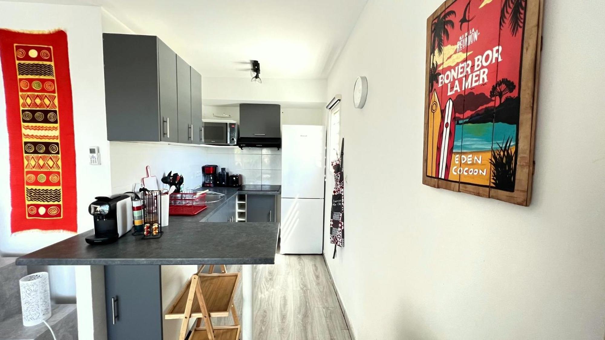 L'Eden Cocoon 3 Etoiles Proche Plage Saint Gilles Les Bains Exterior photo